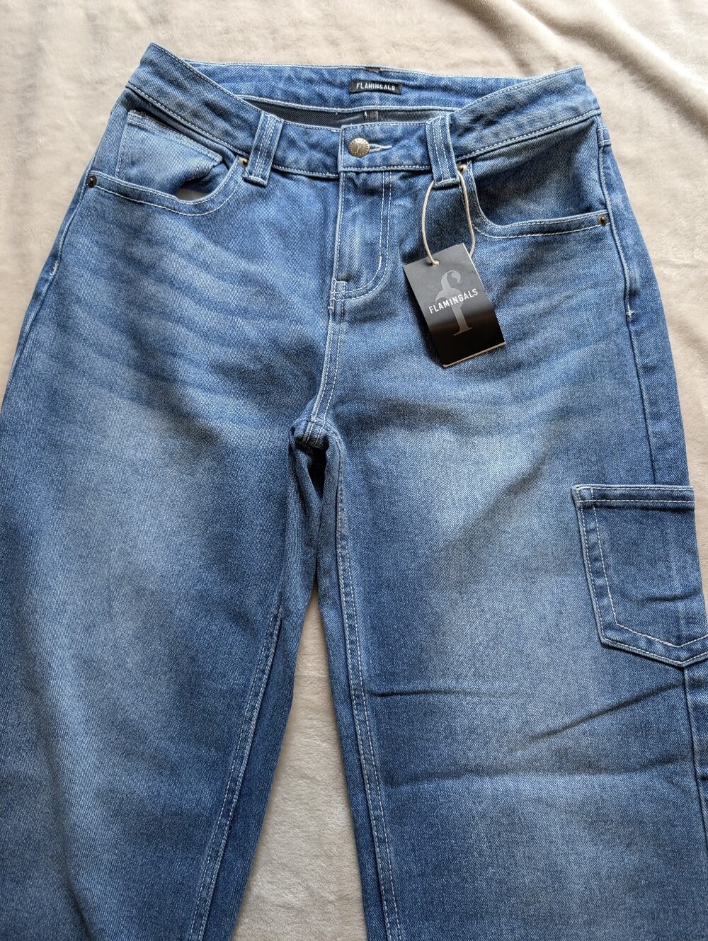 Flamingals Mid Rise Multi Pocket Straight Leg Cargo Jeans NWT Medium - Picture 4 of 9